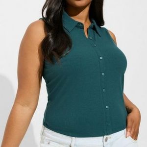 🎊Fitted Super Soft Rib V-Neck Collared Button-Up Crop Tank size 4